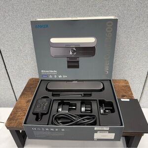 Anker PowerConf B600 Videobar Webcam with Light, with 2K Camara